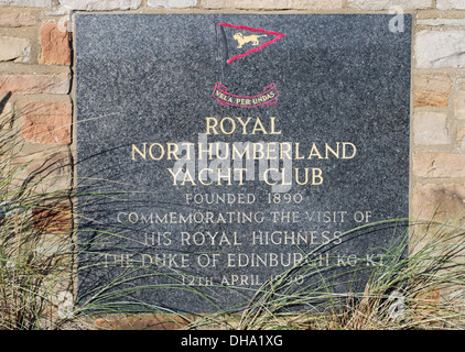 Royal Northumberland Yacht Club segno, sud Porto, Blyth, Northumberland, England, Regno Unito Foto Stock