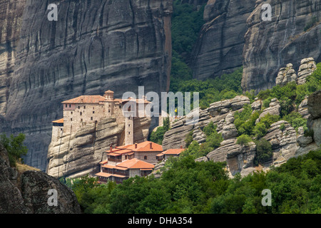 Il Santo Monastero di Rousanou (St. Barbara) a Meteora, Trikala regione in Grecia Foto Stock