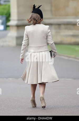 La principessa Eugenie arriva a San Giorgio nella Cappella del Castello di Windsor Pasqua servizio mattutino in cui tre generazioni di Royal Foto Stock