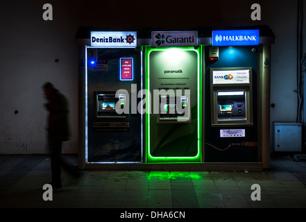 ATM su una strada di Istanbul, Turchia Foto Stock