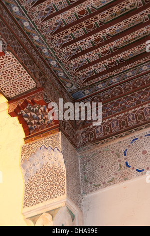 Museo di Marrakesh o Musee de Marrakech il quale è alloggiato in un edificio ristrutturato del XIX secolo Riad Marocco Foto Stock