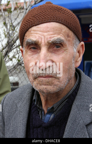 Tradizionale uomo musulmano ad Istanbul in Turchia Foto Stock