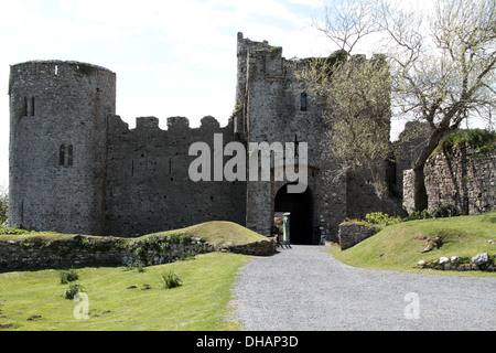 Gatehouse e torre Manorbier Castle Foto Stock