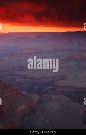 Tramonto a Hopi Point, South Rim, il Parco Nazionale del Grand Canyon, Arizona. Foto Stock