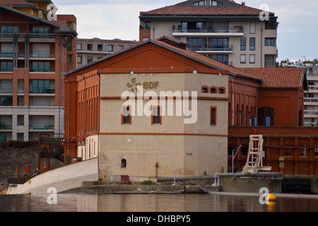 EDF Bazacle centrale idroelettrica, fiume Garonne, Toulouse, Haute-Garonne, Midi- Pyréneés, Occitanie, Francia Foto Stock