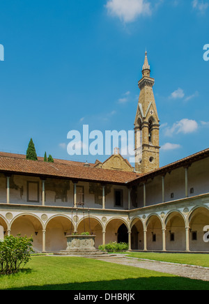 Chiostro della Basilica di Santa Croce. Firenze, Italia Foto Stock