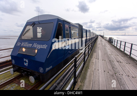 12/10/2013 Southend Pier e pier il treno. Southend-On-Mare, Essex, Inghilterra, Regno Unito Foto Stock