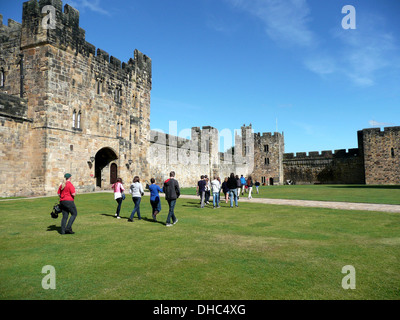 Scopa insegnante,film di Harry Potter,Alnwick Castle,contea di  Northumberland,l'Inghilterra,Gran Bretagna,Regno Unito Foto stock - Alamy