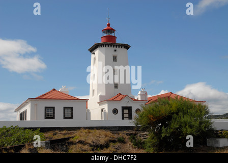 Lighthouse vicino a Manhenha, Est dell isola di Pico, Azzorre, Portogallo (tra la Baia da Fonte e Baia de Caravela) Foto Stock