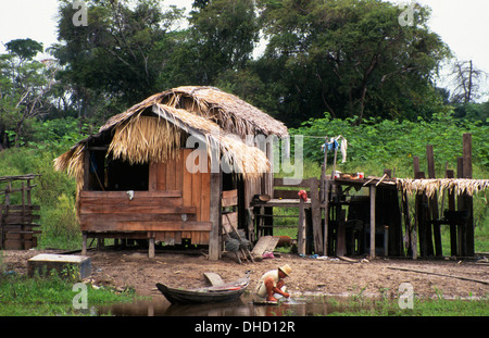 La vita lungo il fiume tapajos, Santarem, stato di para, in Amazzonia, Brasile, Sud America Foto Stock