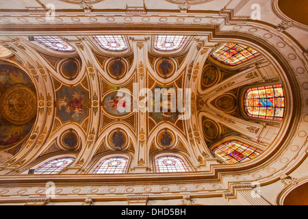 Il soffitto dipinto di l'Eglise Saint Roch a Parigi. Foto Stock