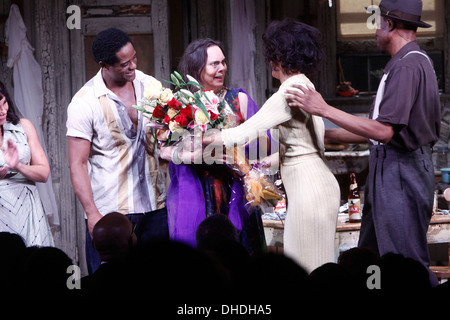 Blair Underwood Emily Mann Nicole Ari Parker e legno Harris Broadway apertura notturna del "A Streetcar Named Desire' a Broadhurst Foto Stock