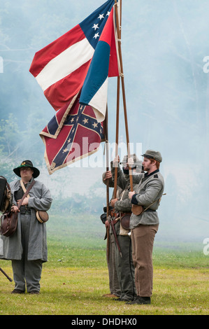 I soldati confederati a Thunder su di Roanoke Guerra civile rievocazione storica in Plymouth, North Carolina, STATI UNITI D'AMERICA Foto Stock