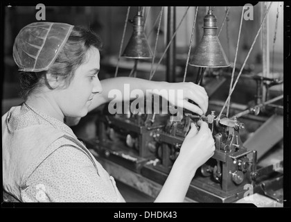 Lancaster, Pennsylvania - Orologi Hamilton. Funzionamento - Foratura fori a vite in equilibrio ruota - automatico non qualificato... 518439 Foto Stock