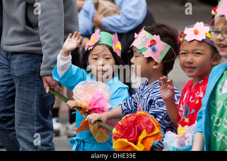 Japanese-American bambini a Obon festival estivo - San Francisco, California USA Foto Stock