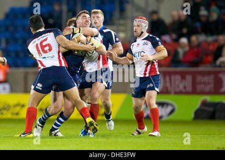 Salford, Regno Unito. 07 Nov, 2013. Joel Luani (USA Occidenti Tigers) durante la Coppa del Mondo di Rugby group C/D gioco tra Scozia e Stati Uniti d'America dall'AJ Bell Stadium. Credito: Azione Sport Plus/Alamy Live News Foto Stock