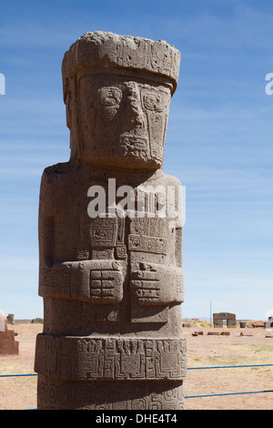 Stela 8 o Ponce monolite di andesite nel cortile del tempio di Kalasasaya, Tiwanaku, La Paz Dipartimento, Bolivia Foto Stock