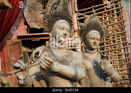 Clay statue di divinità Indù e dee, Kumartulli distretto, Kolkata (Calcutta), West Bengal, India, Asia Foto Stock