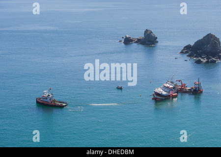 Peschereccio francese della Scuderia, arenarsi su La Lucertola in Cornovaglia a Lankidden Cove, Bob Sharples/Alamy Foto Stock