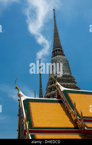 Wat Pho (Wat Phra Chetuphon) (Il Tempio del Buddha Reclinato), Bangkok, Thailandia, Sud-est asiatico, in Asia Foto Stock