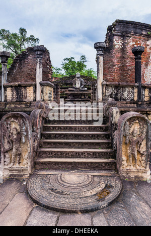 Vatadage (Circolare reliquia casa), Polonnaruwa quadrangolo, Sito Patrimonio Mondiale dell'UNESCO, Sri Lanka,Asia Foto Stock