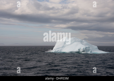 Canada Quebec, Savage inferiore isole situate tra Frobisher Bay & Hudson stretto, grandi iceberg. Foto Stock