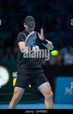 8.11.13, l'O2, Londra, Regno Unito. Tomas BERDYCH (CZE) in azione presso la Barclays ATP World Tour Finals durante il match con Rafael Nadal (ESP), Nadal vince 6-4 1-6 6-3 Foto Stock