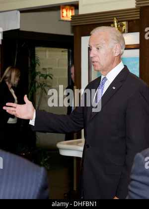 Il Vicepresidente degli Stati Uniti Joseph Biden parlando al Partito Democratico finalizzata alla raccolta di fondi. Foto Stock