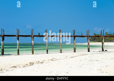 Hotel Jetty, Bwejuu Beach, Oceano Indiano, Zanzibar, Tanzania, Eest Africa Foto Stock