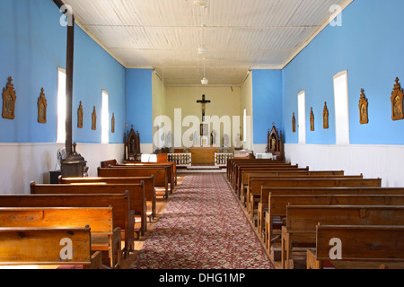 Interno, la storica chiesa di San Juan Bautista (1887), Lincoln membro Monumento, Nuovo Messico USA Foto Stock