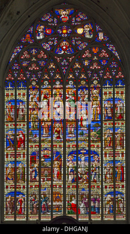 MECHELEN, Belgio - 6 settembre: Scenoe di Gesù la vita dal vetro di finestra di San Rumbold la cattedrale di Foto Stock