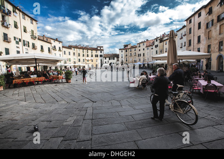 Panoramica di piazza anfiteatro Foto Stock