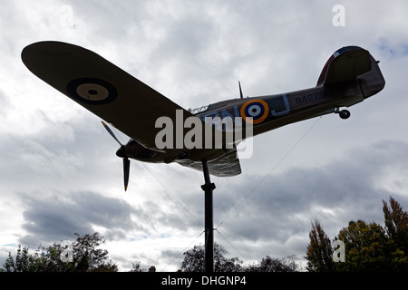 Full Size replica Hawker Hurricane memorial a Sydney Camm a Windsor Foto Stock