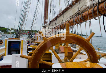 Patrimonio Schooner Windjammer barca a vela da Rockland Maine volante timone vele NAVE BARCA Foto Stock