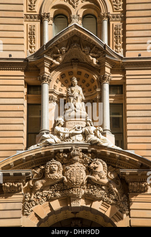 Statua della regina Victoria presso il municipio di Sydney in Australia Foto Stock