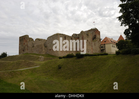 Le rovine del castello di Bauska Foto Stock