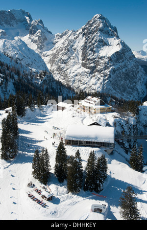 Stazione sciistica a Mt. Kreuzeck, Garmisch-Partenkirchen, Alta Baviera, Baviera, Germania Foto Stock