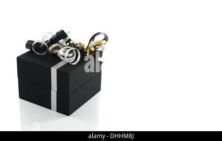 Black Box presente con oro e argento bow Foto Stock