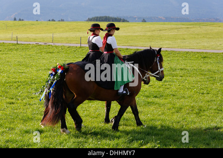 Leonhardiritt processione, Wildsteig, Pfaffenwinkel regione, Alta Baviera, Baviera, Germania Foto Stock