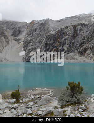 Viste della Laguna 69, nella Cordillera Blanca, Parco Nazionale del Huascaran, Huaraz, Perù Foto Stock