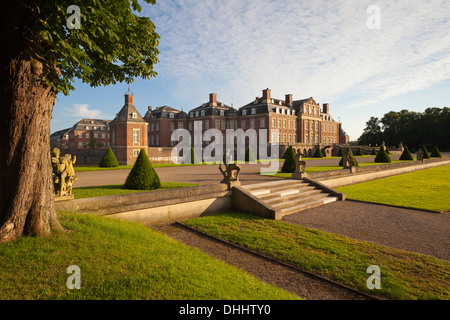 Giardino con sculture barocche dell isola di Venere, Nordkirchen moated castle, Muensterland, Renania settentrionale-Vestfalia, Germania, Foto Stock
