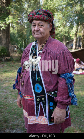 Nativo americano al Festival stato Oleno Park in North Florida. Foto Stock