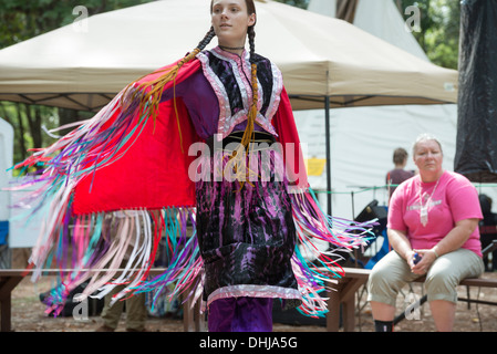 Nativo americano al Festival stato Oleno Park in North Florida. Foto Stock