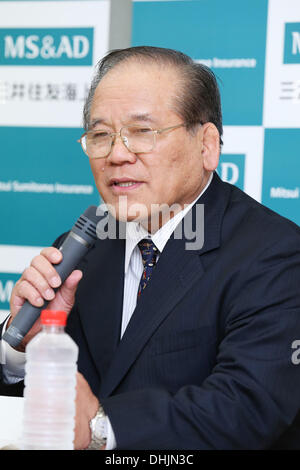 Tokyo, Giappone. Xii Nov, 2013. Hisashi Yanagisawa Judo : una conferenza stampa annunciando Yoshie Ueno il pensionamento a Tokyo in Giappone . Credito: AFLO SPORT/Alamy Live News Foto Stock