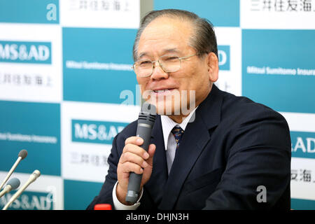 Tokyo, Giappone. Xii Nov, 2013. Hisashi Yanagisawa Judo : una conferenza stampa annunciando Yoshie Ueno il pensionamento a Tokyo in Giappone . Credito: AFLO SPORT/Alamy Live News Foto Stock