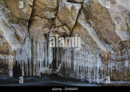 Icycles sulle rocce, Finnskogen, Norvegia Foto Stock