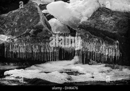 Icycles sulle rocce, Finnskogen, Norvegia Foto Stock