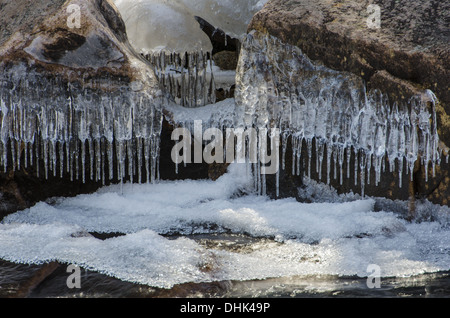 Icycles sulle rocce, Finnskogen, Norvegia Foto Stock