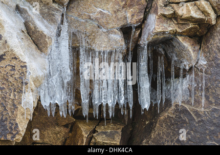 Icycles su una roccia, Finnskogen, Norvegia Foto Stock