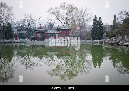 Ritan Park nella zona Jianguomen in Chaoyang District, Pechino, Cina Foto Stock